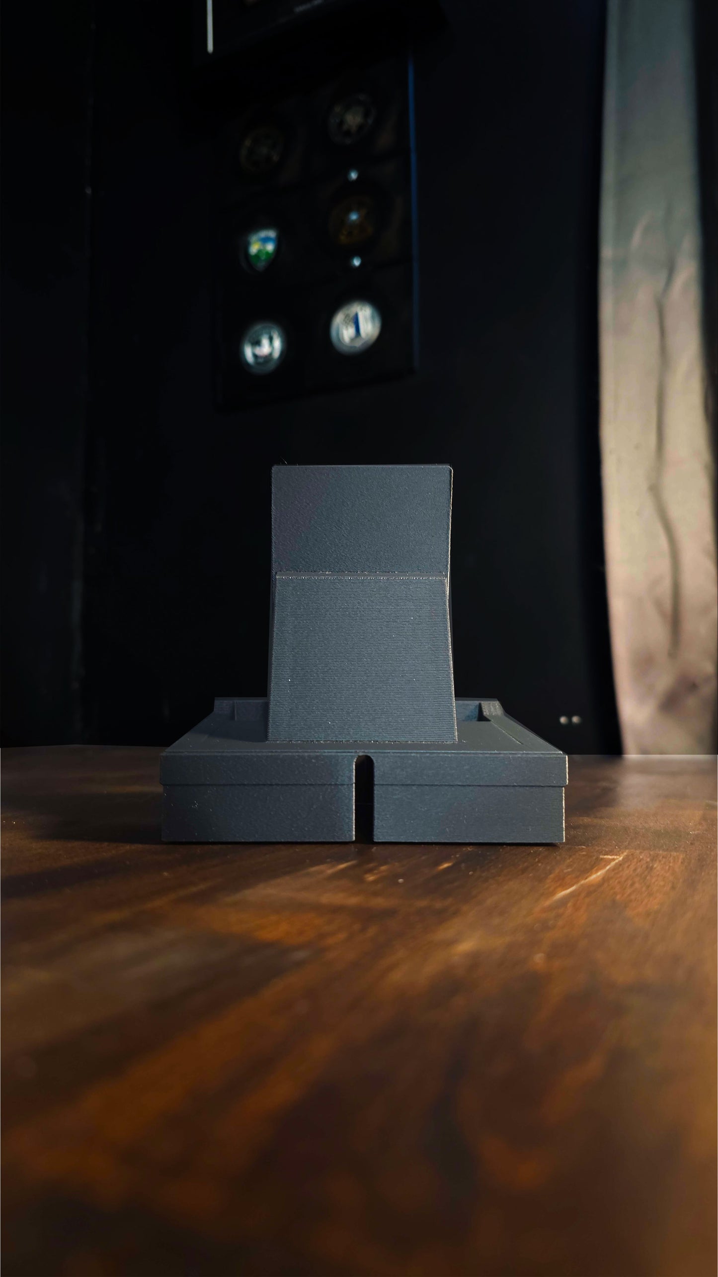 Forgevia Slate Dock | Charging Phone Dock