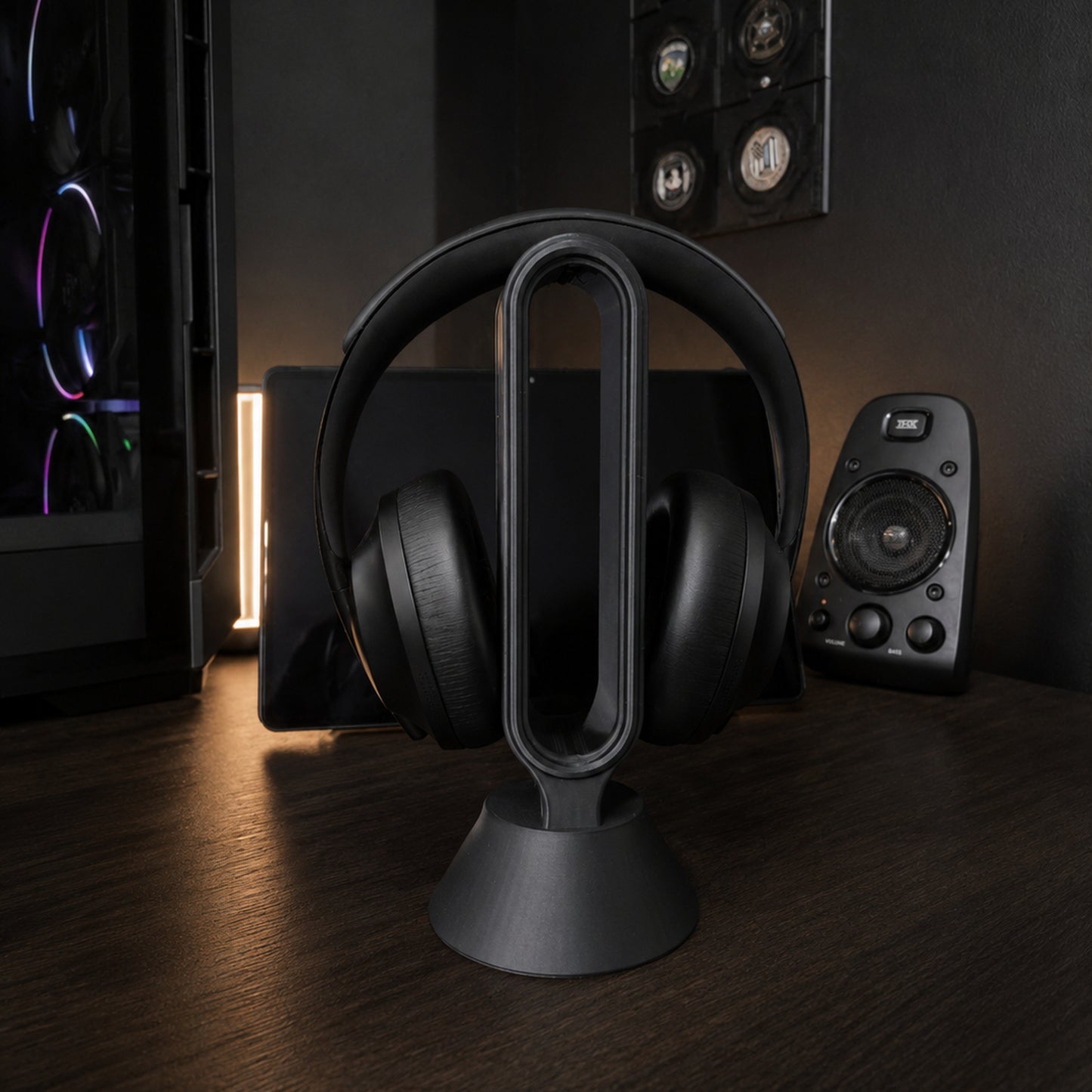 Minimal Headphone Stand