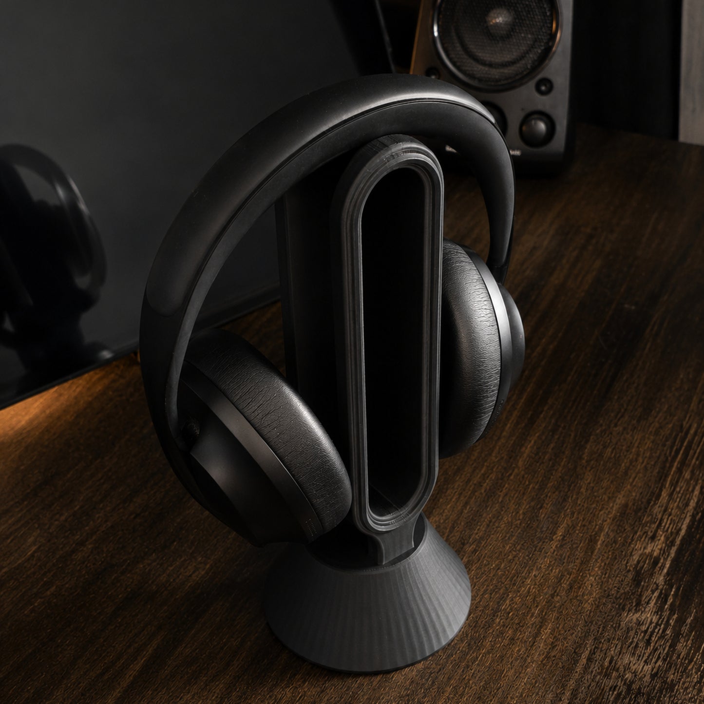 Minimal Headphone Stand