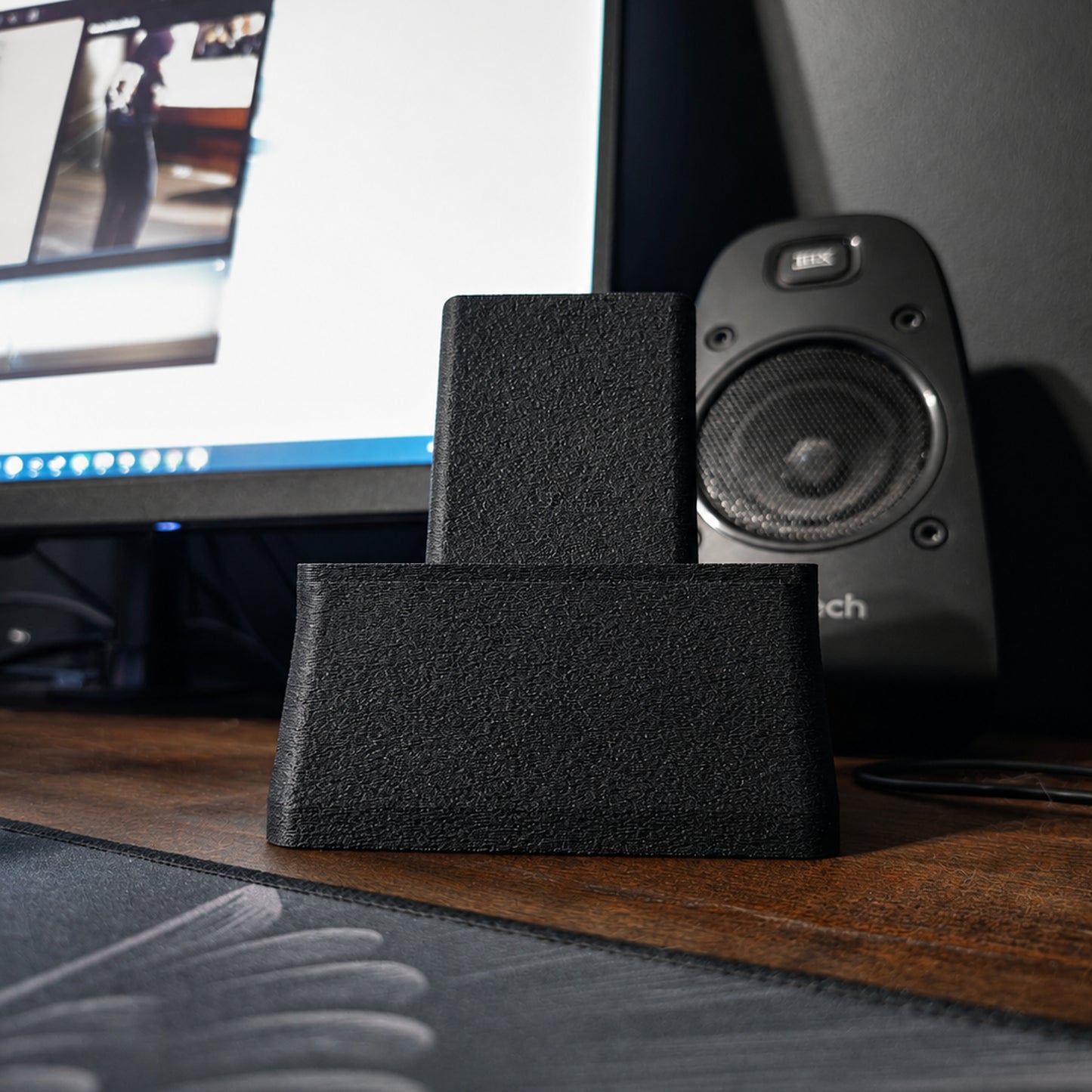 Minimalist Cable Charging Phone Dock