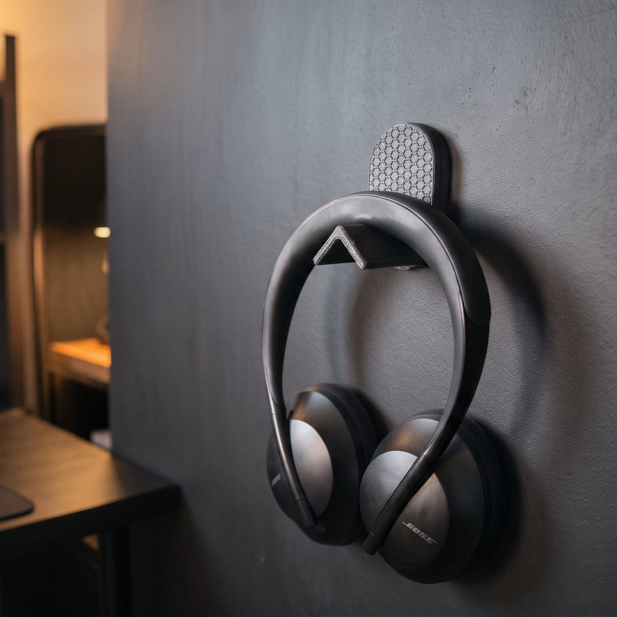 Minimalist Gaming Headset Wall Mount & Headphone Hanger - Clean Desk Setup Accessory